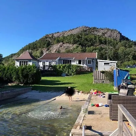 ヴィラ Barnevennlig Med Og Hage - Wifi Søgne